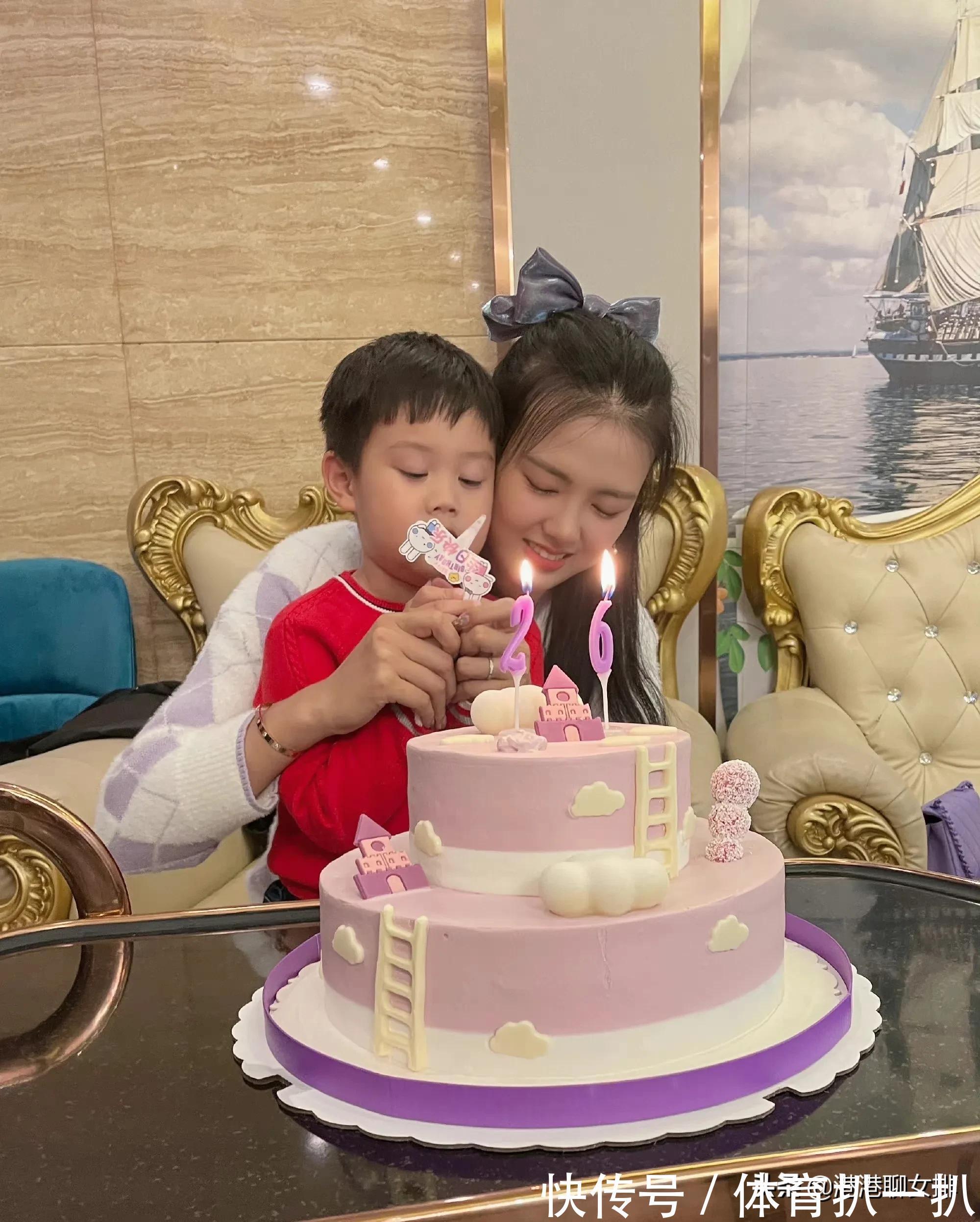 张常宁|张常宁发文庆祝生日,旁边的小孩实力抢镜,球迷:开心之余要努力