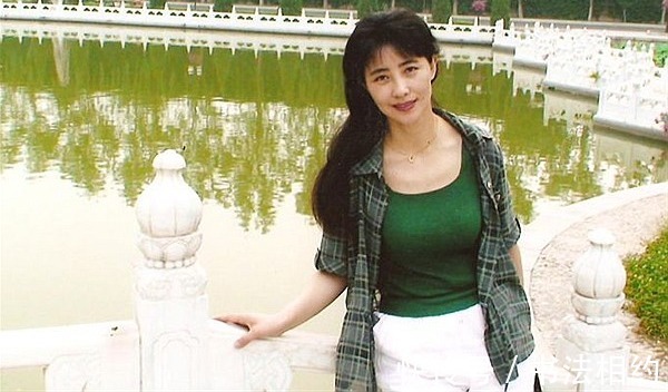 书坛#青出于蓝而胜于蓝!阚爱萍书法在其师傅沈鹏之上,传统规矩,细腻