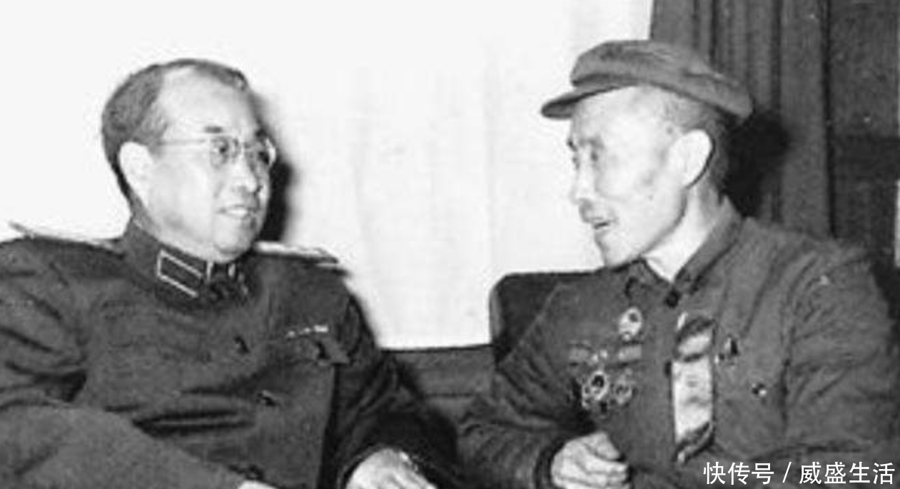 陈康|1955年大授衔时,一军区副司令被授中将衔,为何遭到陈赓反对?