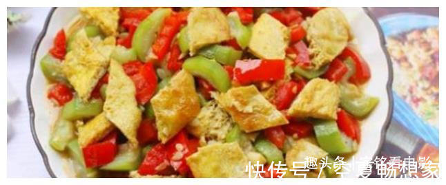 豆瓣酱|美食推荐辣炒鸡蛋丝瓜，鸡肉烧茄子，彩豆菜椒鸡肉丝，红焖猪蹄