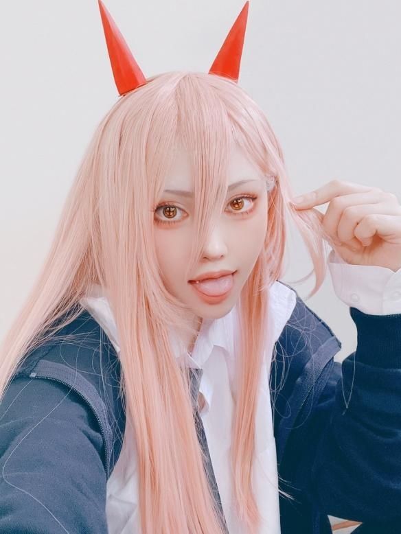 高颜值+化妆技巧=男女通杀！韩国美少女COS富江走红