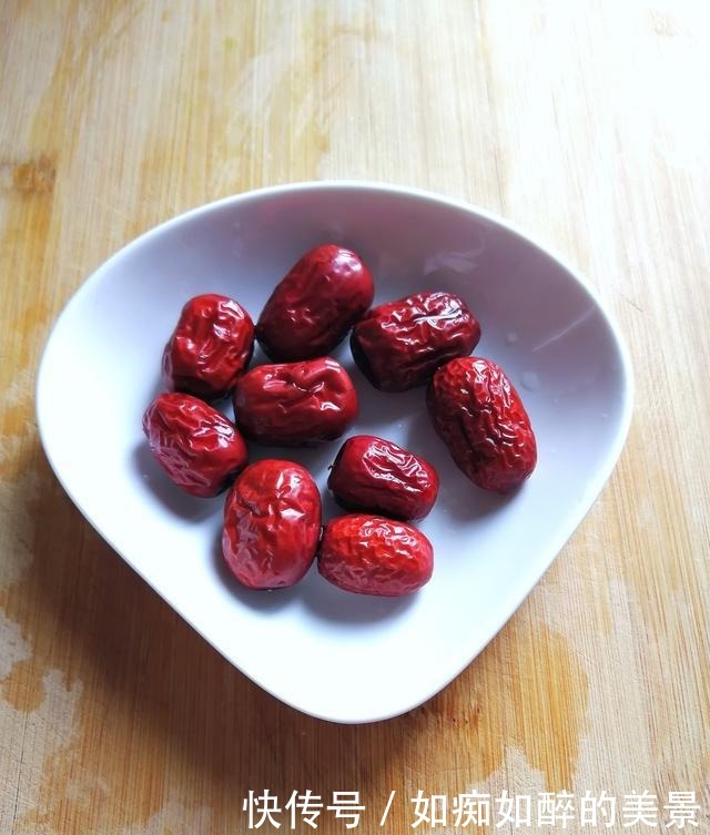 會保養的女人都愛喝它,每天一杯,睡眠好,皮膚紅潤氣色佳