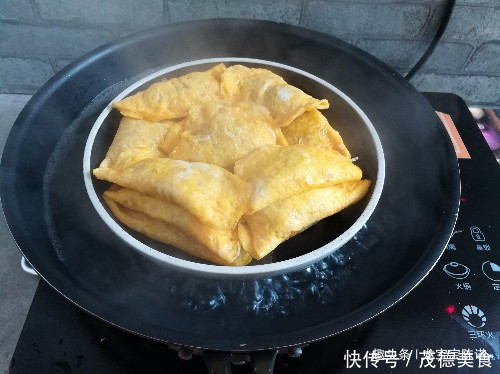 我家过年的必备菜,寓意蒸蒸日上,营养又鲜美,一上桌就抢光了