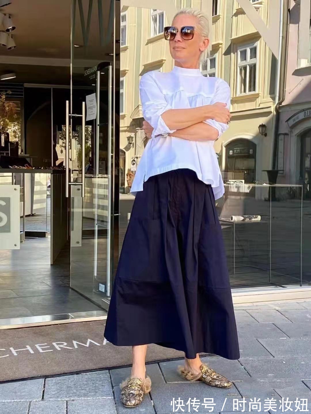 年纪|年过60的状态比年轻人还好,一把年纪穿得时髦洋气,优雅又高级