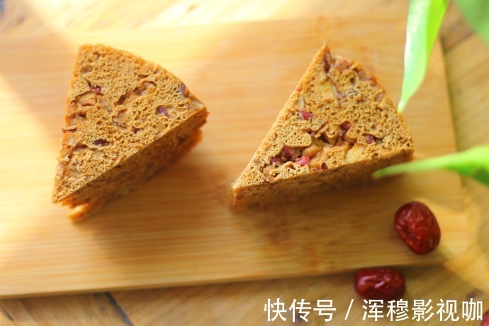 面粉只会做包子馒头不如做成发糕，一拌一蒸，又松软又香甜