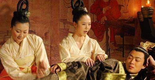 丈夫|皇后被迫改嫁，丈夫问“我和皇帝比如何”，皇后的回答很现实