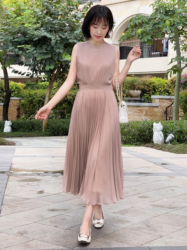 高跟凉鞋|小个子女生穿什么连衣裙好看?选这几款显高又显瘦,温柔优雅