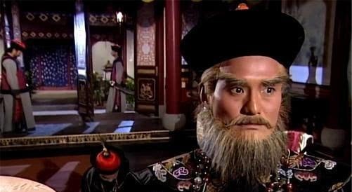 仅仅|康熙生擒鳌拜后，为何仅仅是囚禁起来，两大原因保住了鳌拜性命