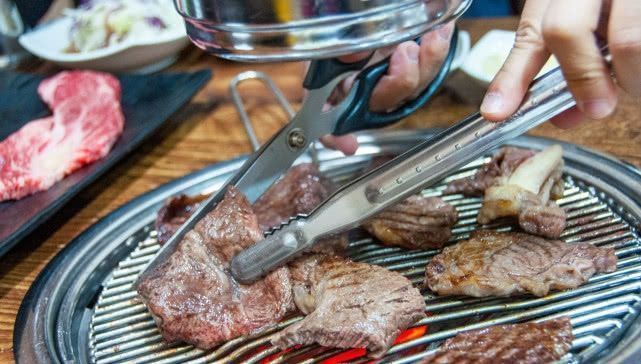 在韩国吃过的最过瘾一次“烤牛肉”,份量大,想起来就流口水