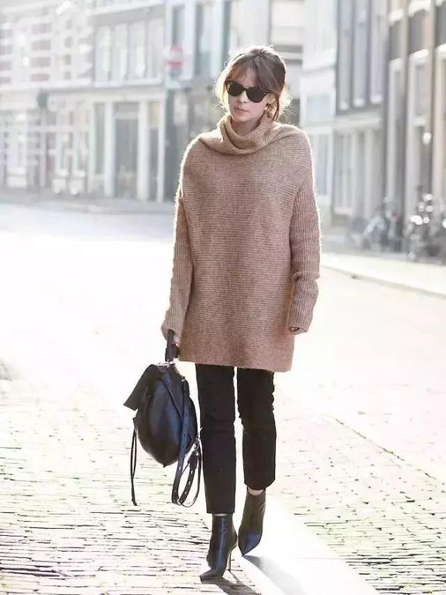 女人这样穿毛衣，从初秋时髦到寒冬！