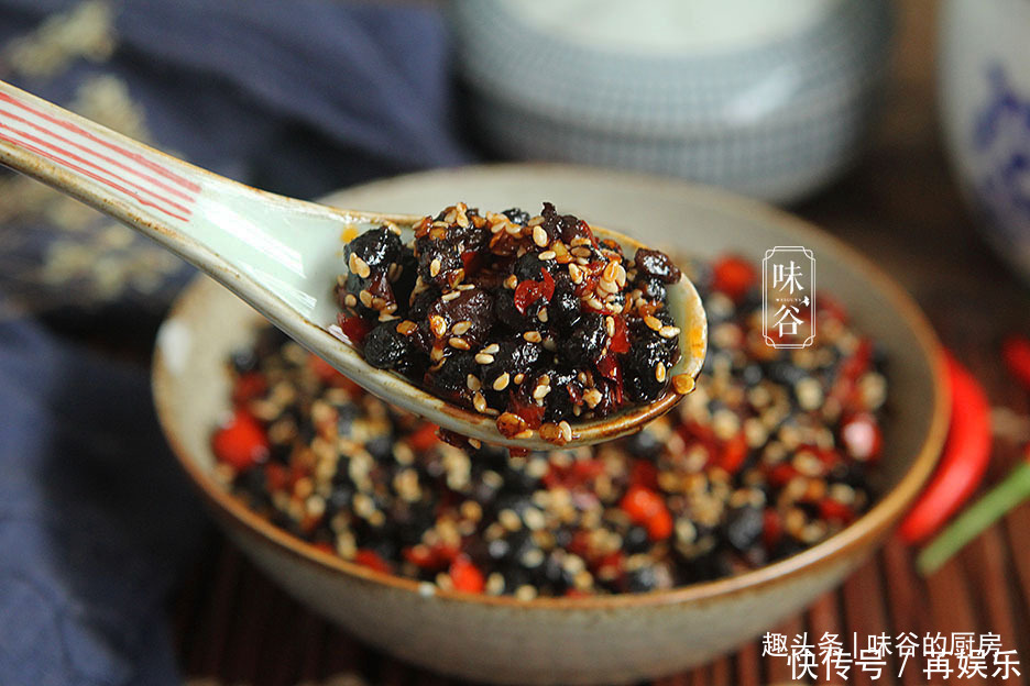 在家自制拌饭酱,做1次能吃大半年,耐存放,拌饭拌面炒菜都好吃