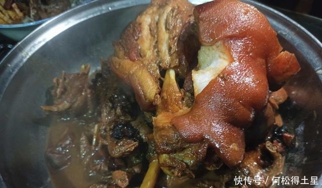 “铁锅炖大鹅”经典农村做法,软烂入味,年夜饭又多一道菜