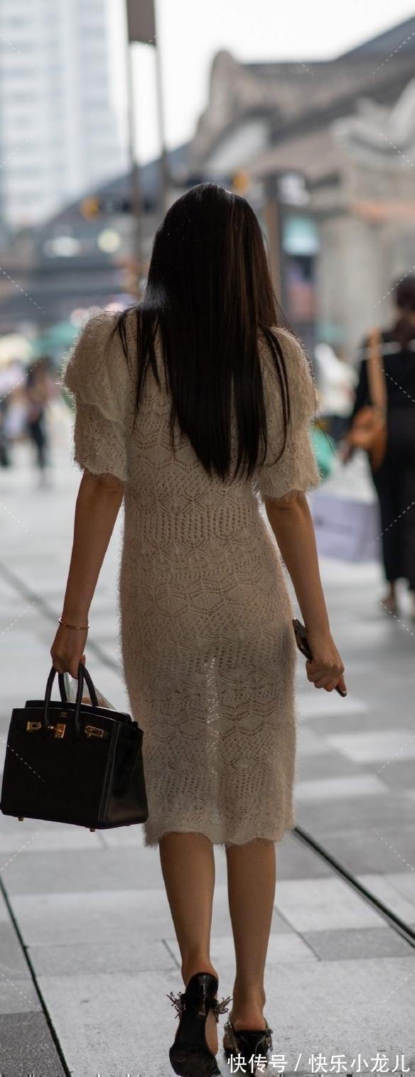 包臀 束腰包臀的连衣裙,选择简单个性的着装,显瘦增高