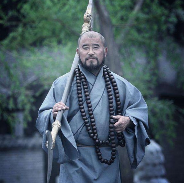 鲁智深坐化六和寺后,宋江对断臂的武松说了4字,兄弟义气一场空