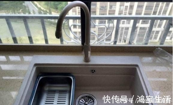厨房|越来越多人厨房不装“不锈钢水槽”了,现在流行装这种,太聪明了