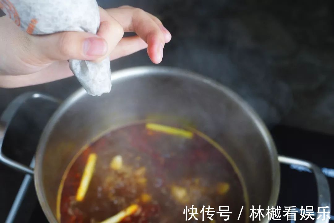 自制水煮虾滑,没有中间商赚差价!Q弹爽脆有嚼劲,放大的满足感