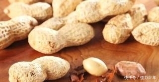 变黑|初冬后,花生和此物一起煮,防脱发,白头发慢慢变黑,越来越年轻