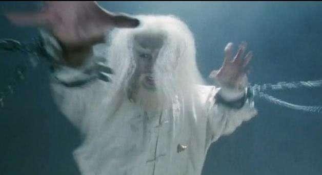 仅仅|康熙生擒鳌拜后，为何仅仅是囚禁起来，两大原因保住了鳌拜性命