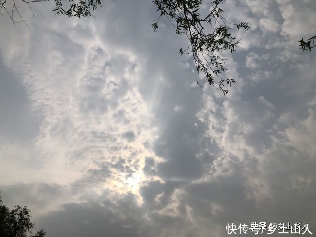 凉风|立秋将至，老人说：秋季要“三不睡，三不做”，分别指的是啥？