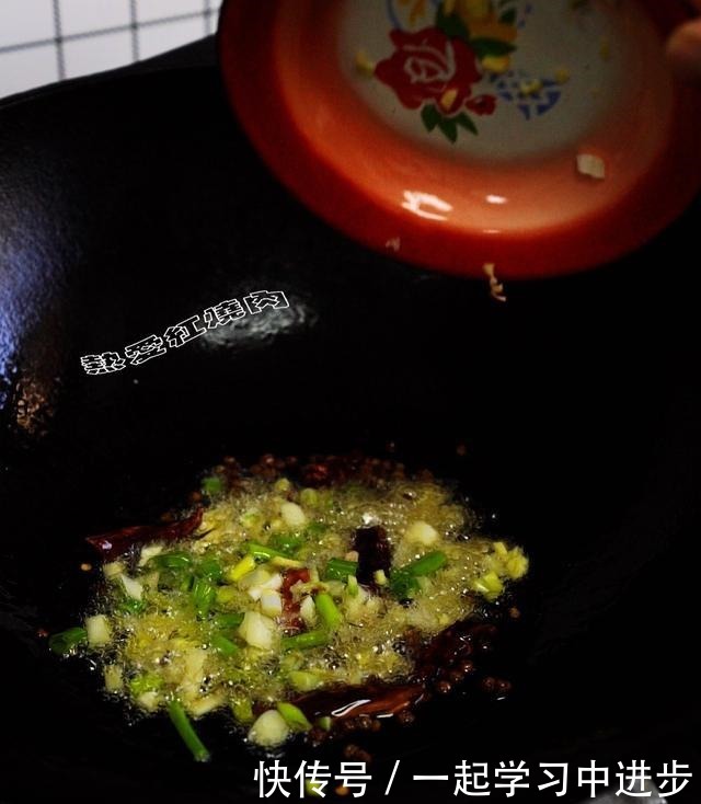 鸡胸肉的这个做法超好吃,又滑又嫩麻又辣,鲜香开胃真下饭!