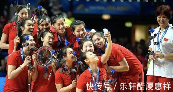 朱婷|中国女排正式官宣,郎平身份发生变化,张常宁李盈莹放心了