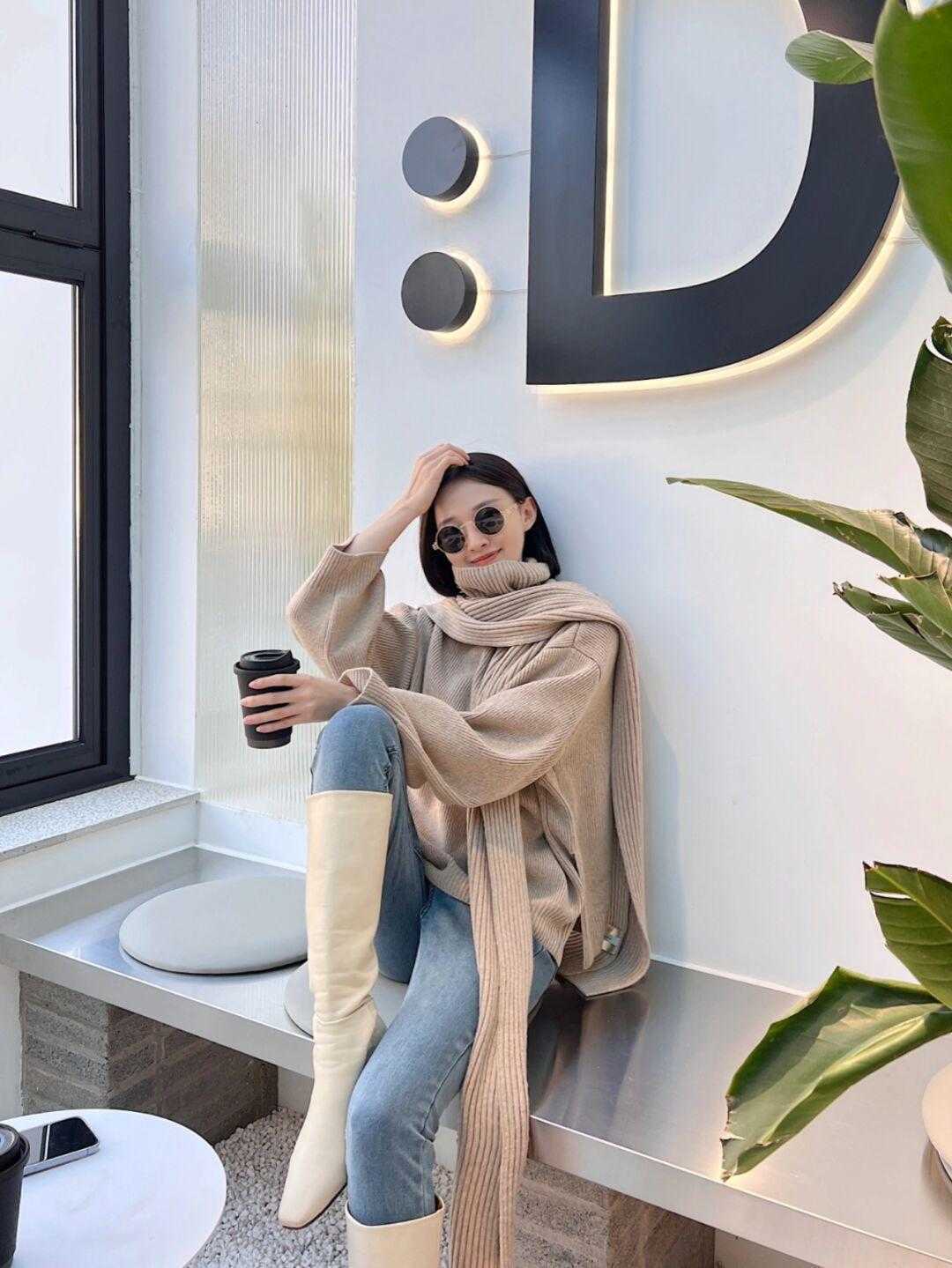 浪漫 牛仔裤真的很浪漫!用它搭配这四类上衣,完全不会暴露身材瑕疵