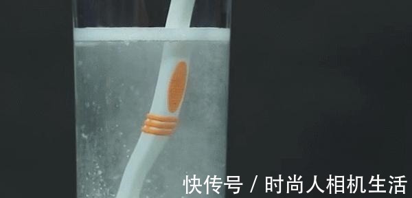 发黄的衣服不要丢,这个“绝招”,可以清洗得干净,涨知识了!