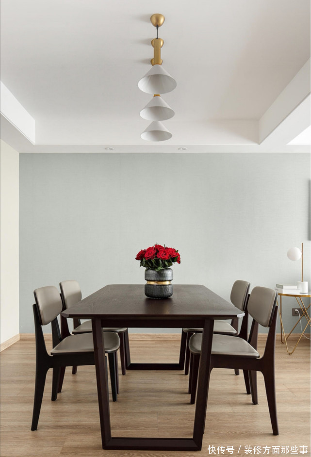 暖色性|90平米的二居室,两夫妻在在孩子和浪漫之间,达成一个平衡