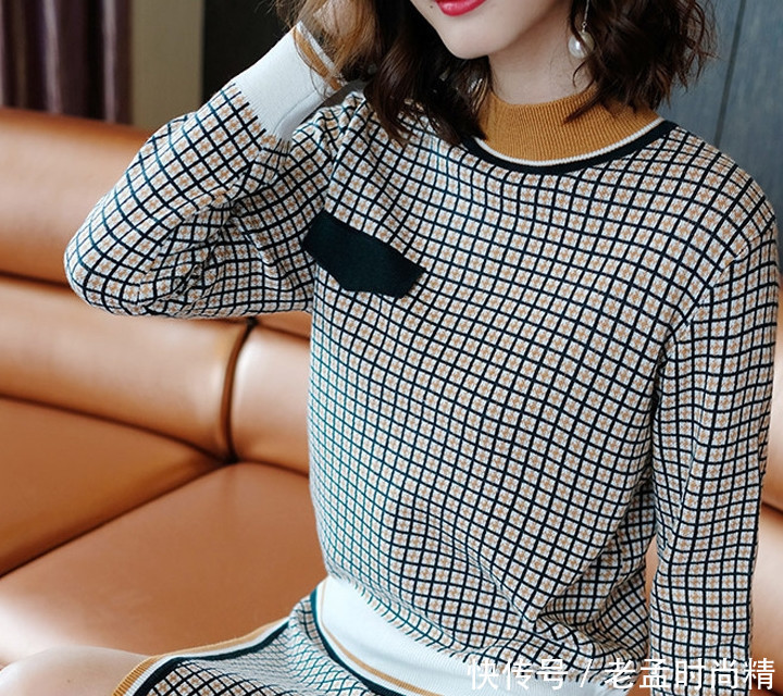 不得不说: 这秋衫的确漂亮, 适合各种身材女人, 气质高雅减龄