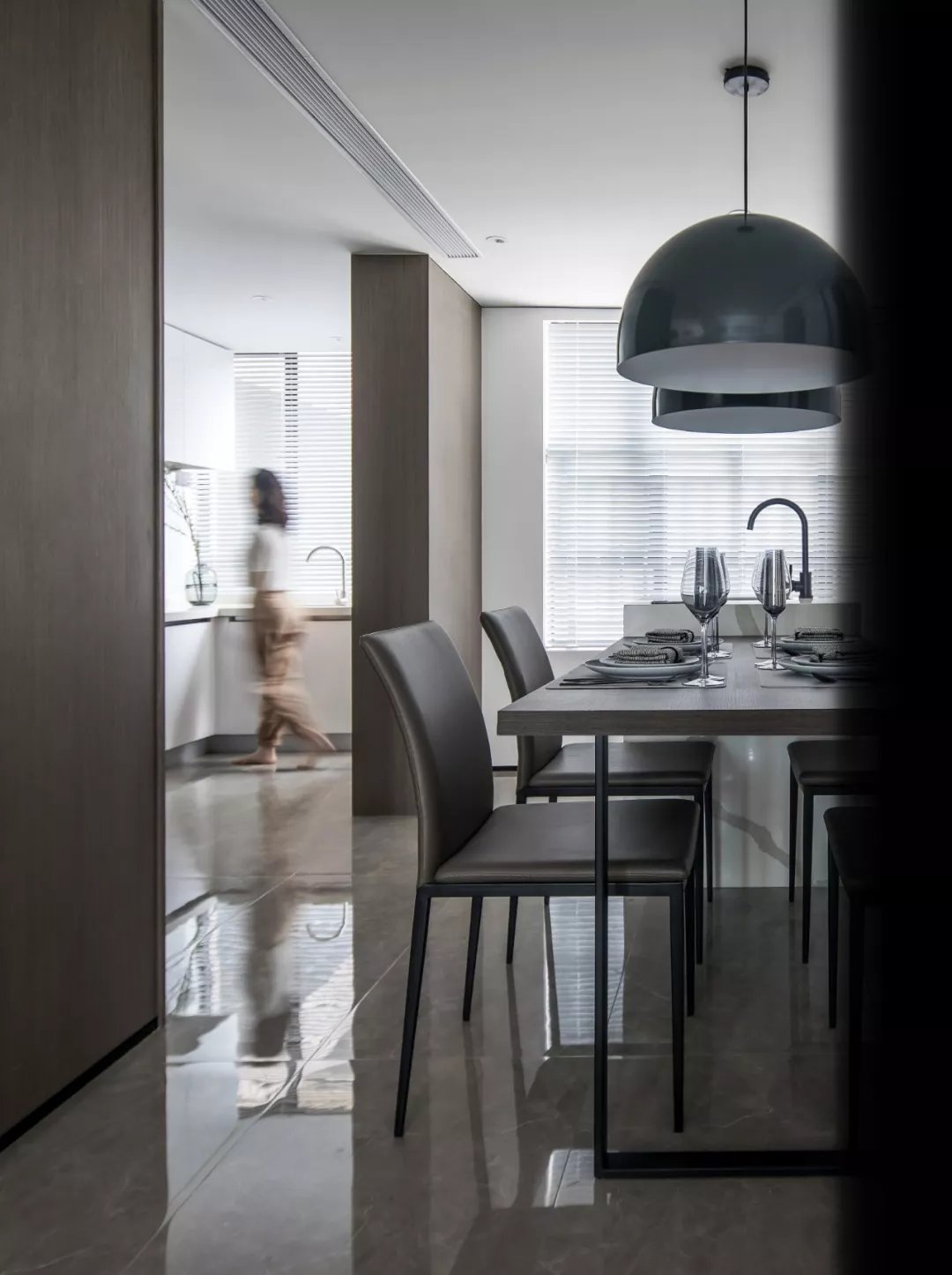 木饰面|125㎡现代简约，以实用与舒适的设计，打造品质端庄的现代感