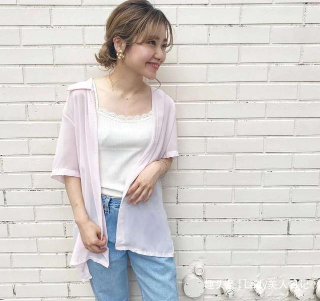 时髦 为什么日本女人都喜欢穿“透视衬衫”夏末早秋的时髦,全靠它撑
