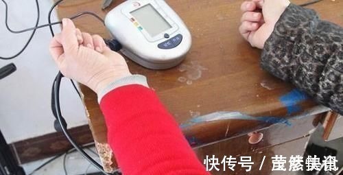 黄芪|患高血压后,除了喝白开水以外,选择3种“饮料”也不会升高血压