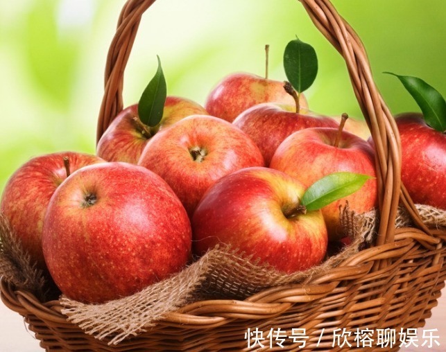 维生素c|晚上吃苹果,到底对身体好不好今天一次性告诉你答案,了解下