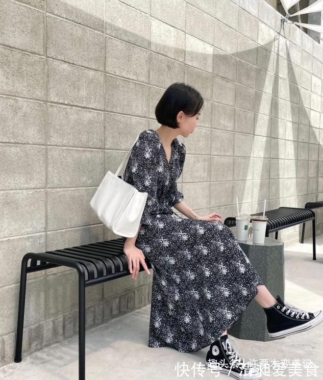 时髦 扔掉你的碎花裙!今夏流行这“3种”裙子,40岁女人穿更时髦减龄