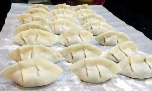 馅料|把“三样”东西加到饺子馅里，馅料光滑多汁，很好吃
