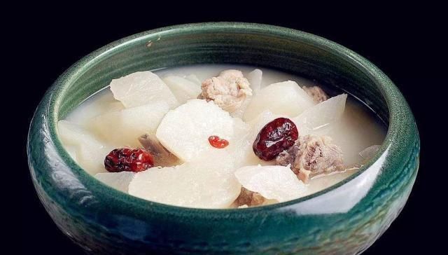 汤汁|教大家做棒骨炖萝卜,营养丰富,清新爽口,汤汁鲜美