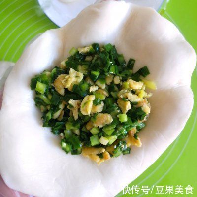 这道薄皮大馅儿韭菜盒，怎么做都好吃