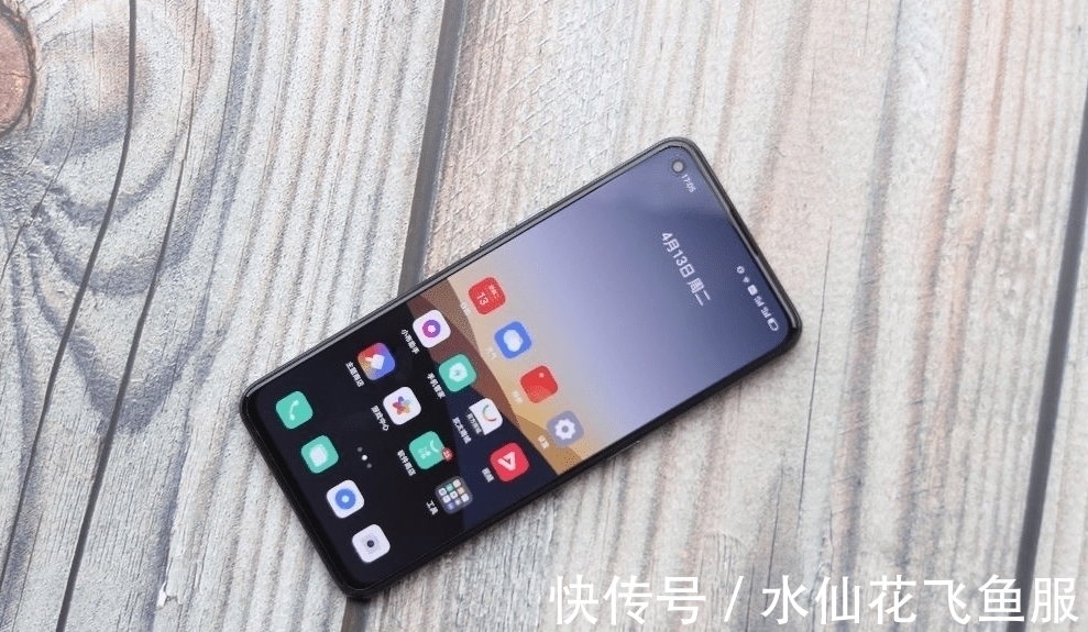 内存|发布不到一个月下跌400元，12GB+256GB，顶配旗舰沦为标准中档机