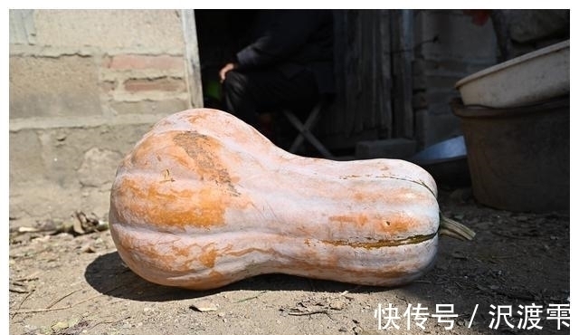 秘诀|100岁奶奶,饭前习惯特殊,至今满头黑发,看长寿秘诀是啥