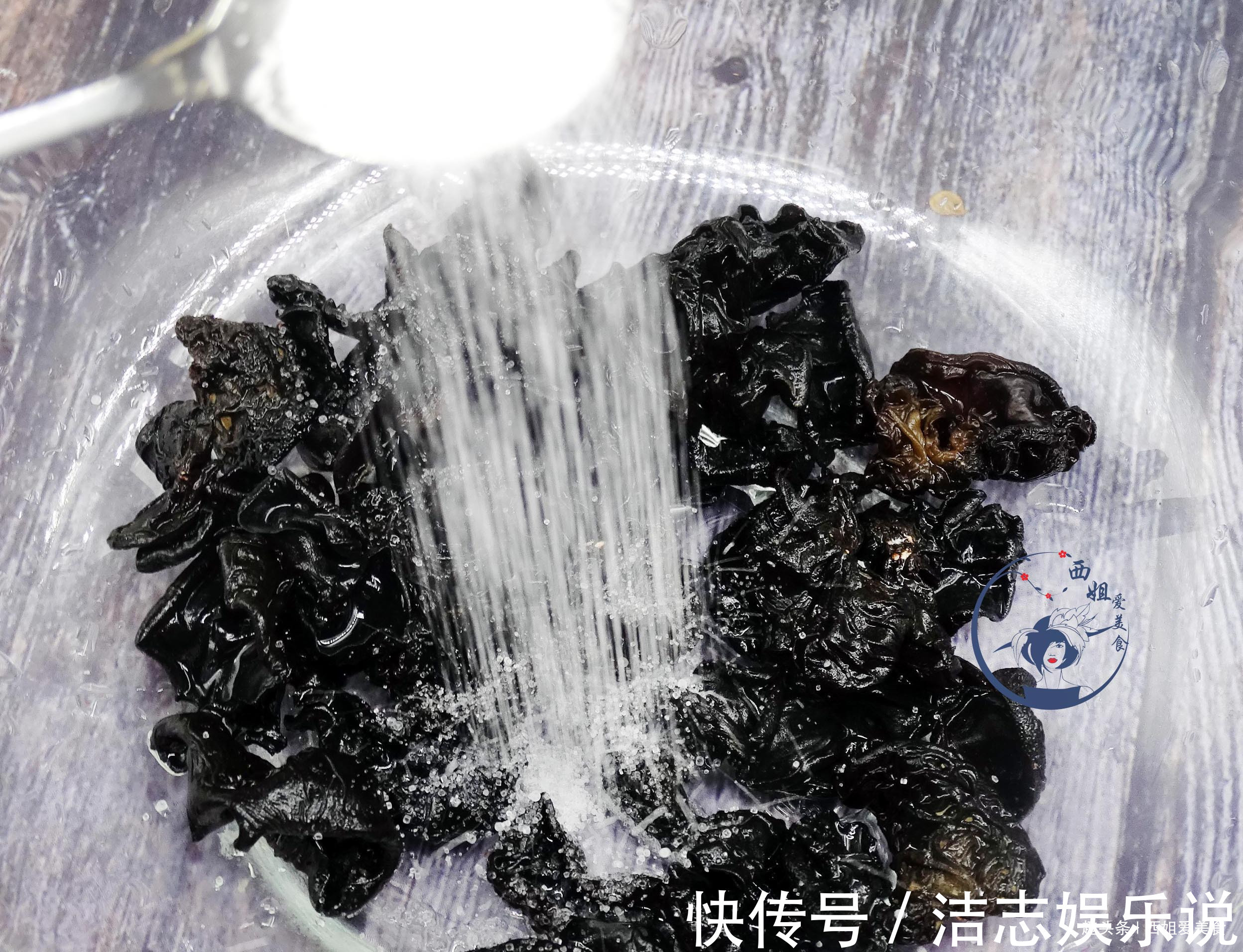 泡木耳，不能只用水泡，学会这个窍门，5分钟泡发，木耳又大又好