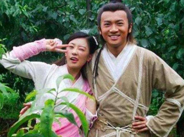 倚天中,此人是阳顶天传人,武功远胜张三丰,黄衫女子一遇误终身