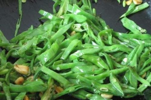 黑珍珠樱桃|中年人推荐常吃3种食物,营养丰富、滋补身体,早吃早好!