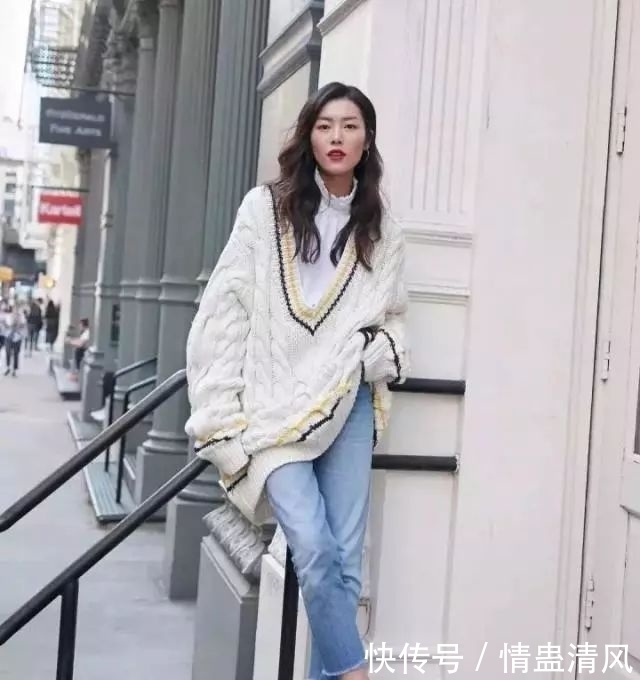 毛衣怎么穿出新意?搭配衬衫就能让你成为春天最时髦的崽