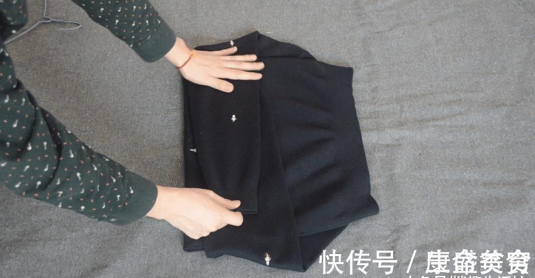 这才是挂毛衣的正确方法, 挂多久肩部都不会变形, 方法简单又实用