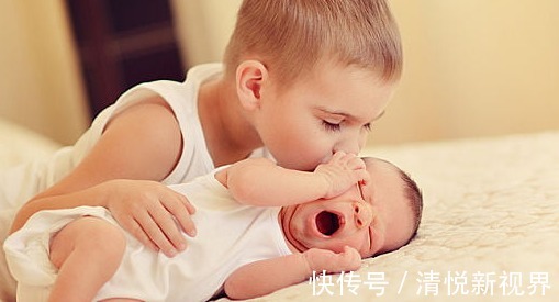 夫妻|夫妻超过这个年龄尽量别要二胎,自己受罪,孩子也难为情