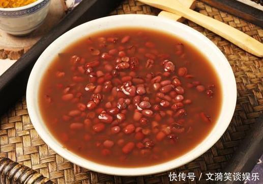 煮红豆时,不用浸泡,不用加碱,学会这种方法,几分钟就煮开花
