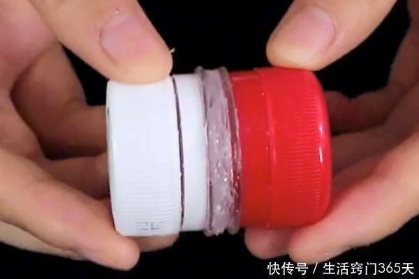 出门记得带2个塑料瓶盖,这作用真厉害,解决了很多人的大烦恼!