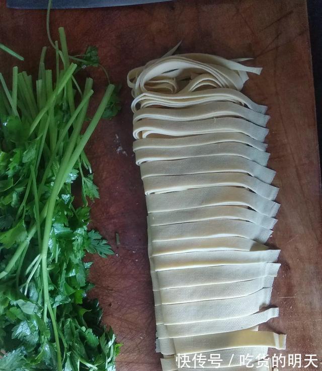 干豆腐|豆皮炒什么蔬菜好吃？