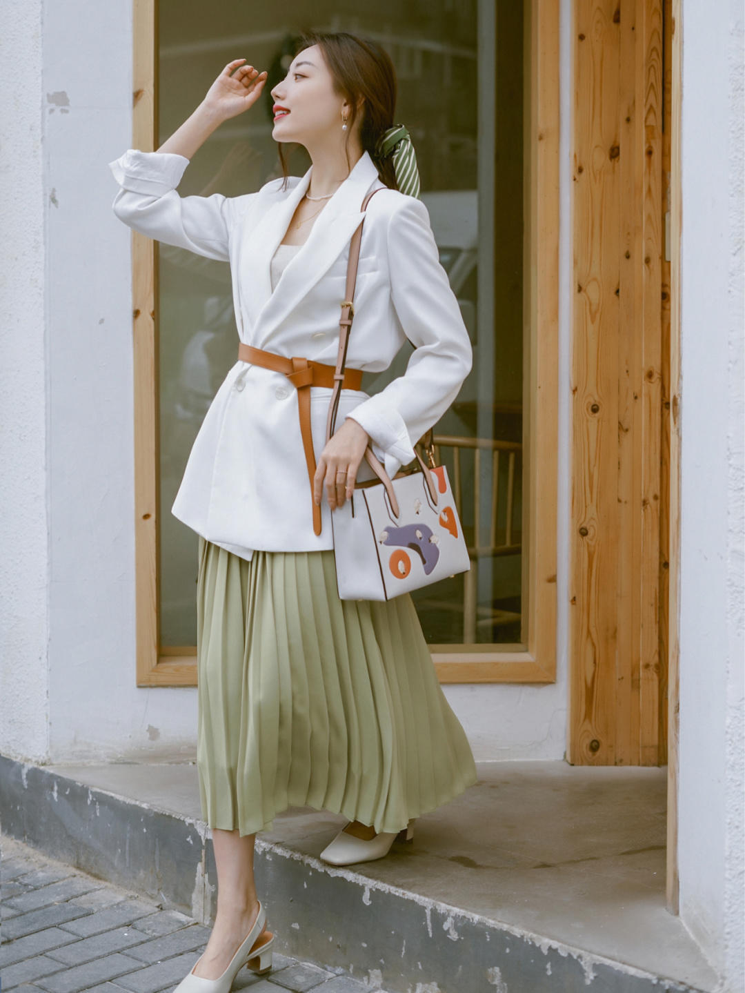 西装|黑白西装别乱穿,春天建议这样搭配,轻松打造非凡魅力