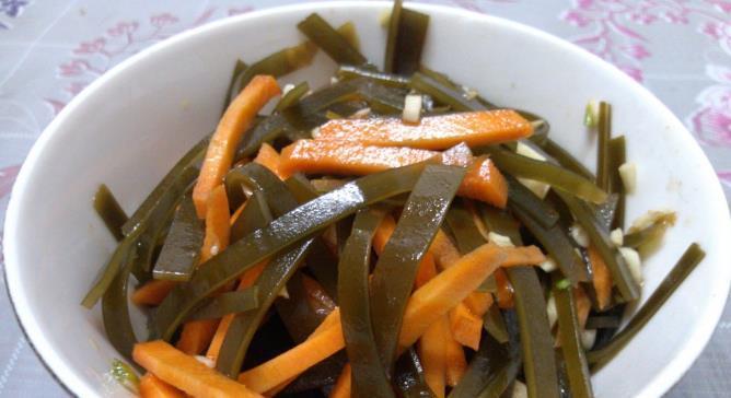  切成细丝|天然“护眼冠军”被找到了，每天炒一盘，保护眼睛，双眼明亮了